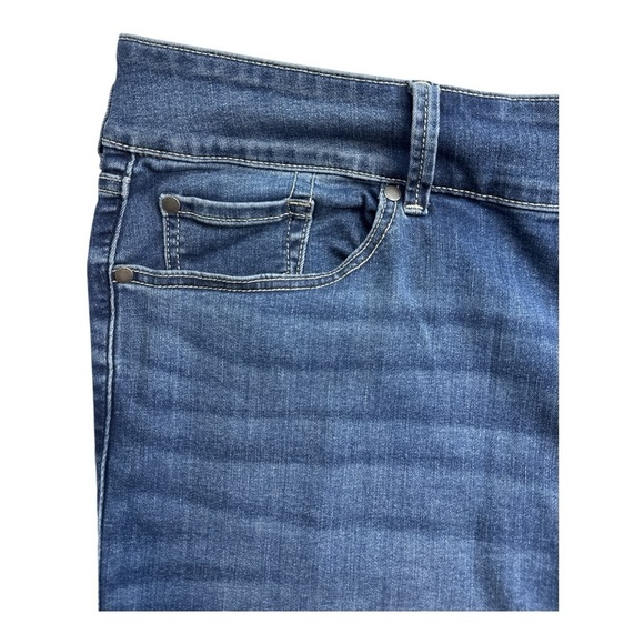 Torrid Super Soft Jegging Skinny High-Rise Jean in Blue Grotto -- Size 26W Reg - Picture 9 of 16